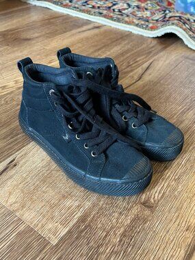 Cariuma OCA High Top All Black Suede Sneaker